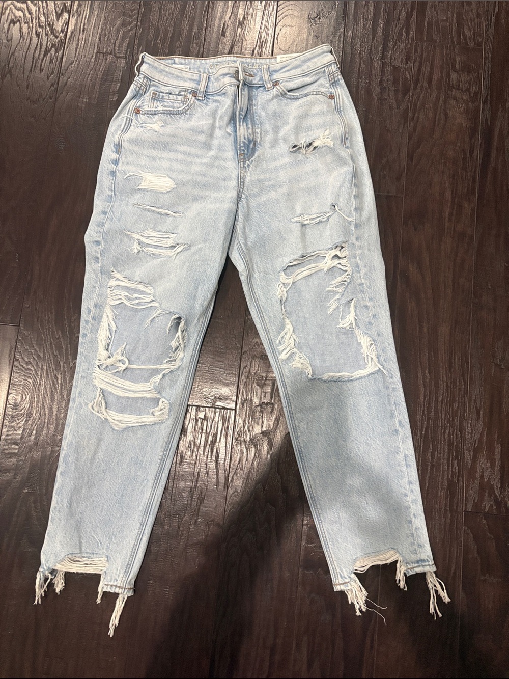 American Eagle, Mom Jeans. Light Wash Distressed Women’s Jeans